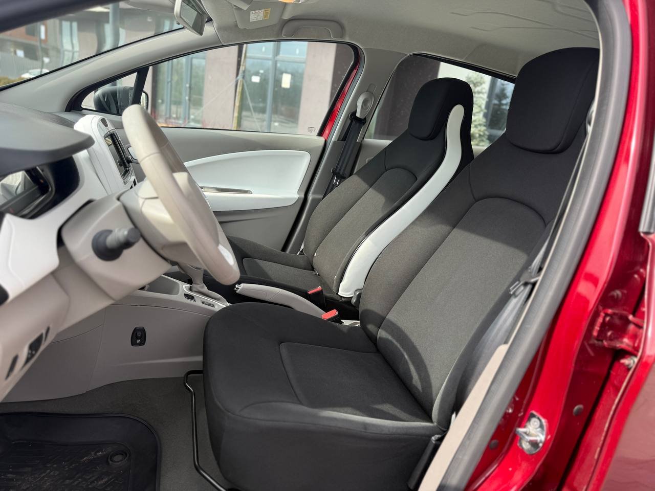 Фото - Renault ZOE #8