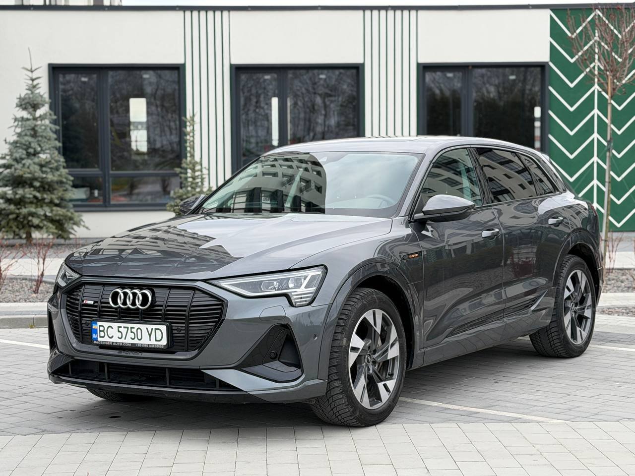 Audi E-tron
