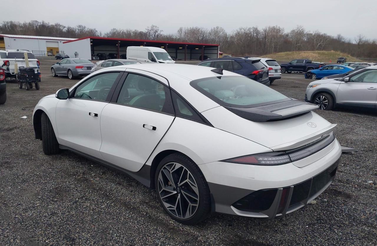 Фото - Hyundai IONIQ 6 #3