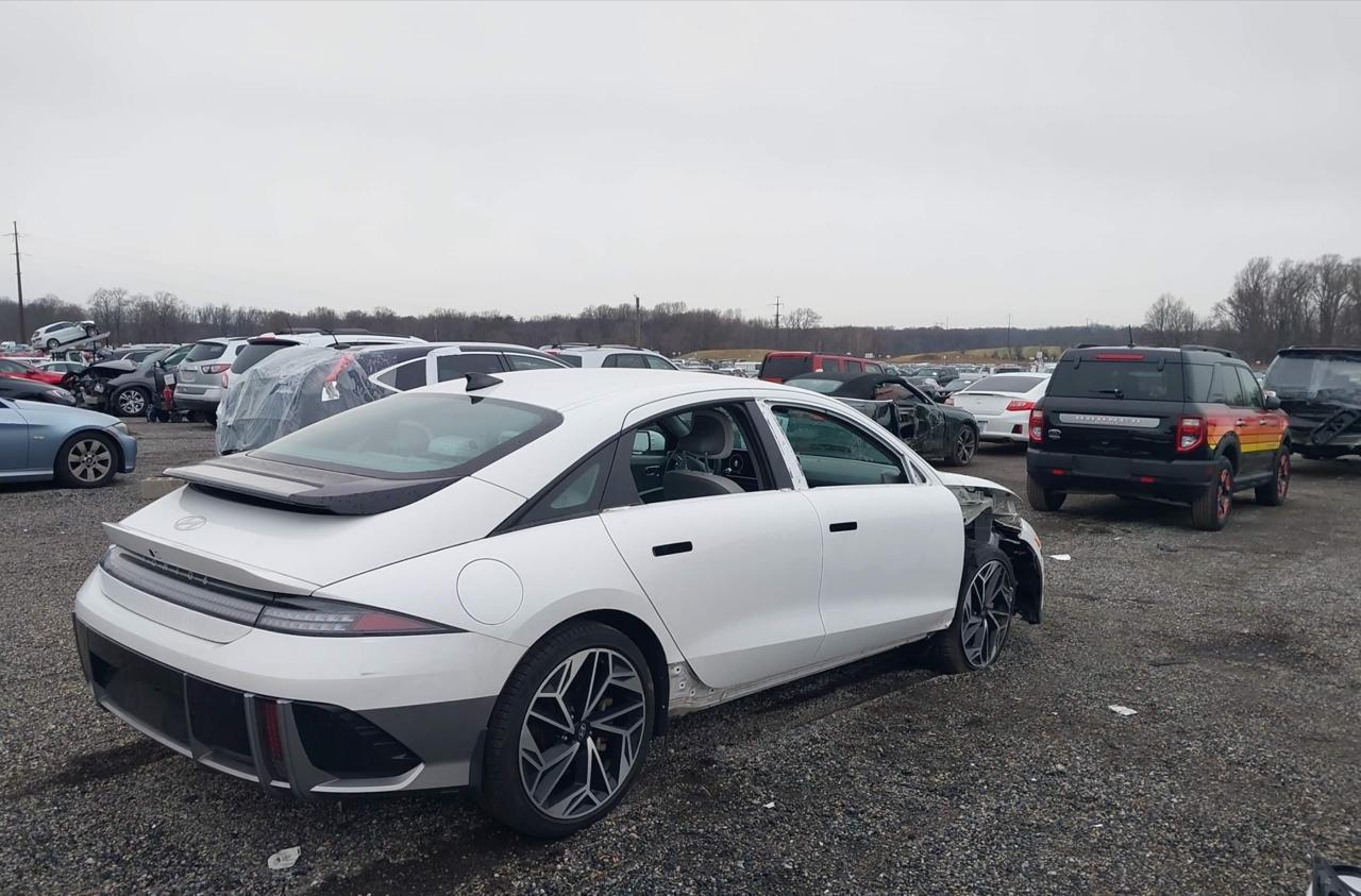 Фото - Hyundai IONIQ 6 #4