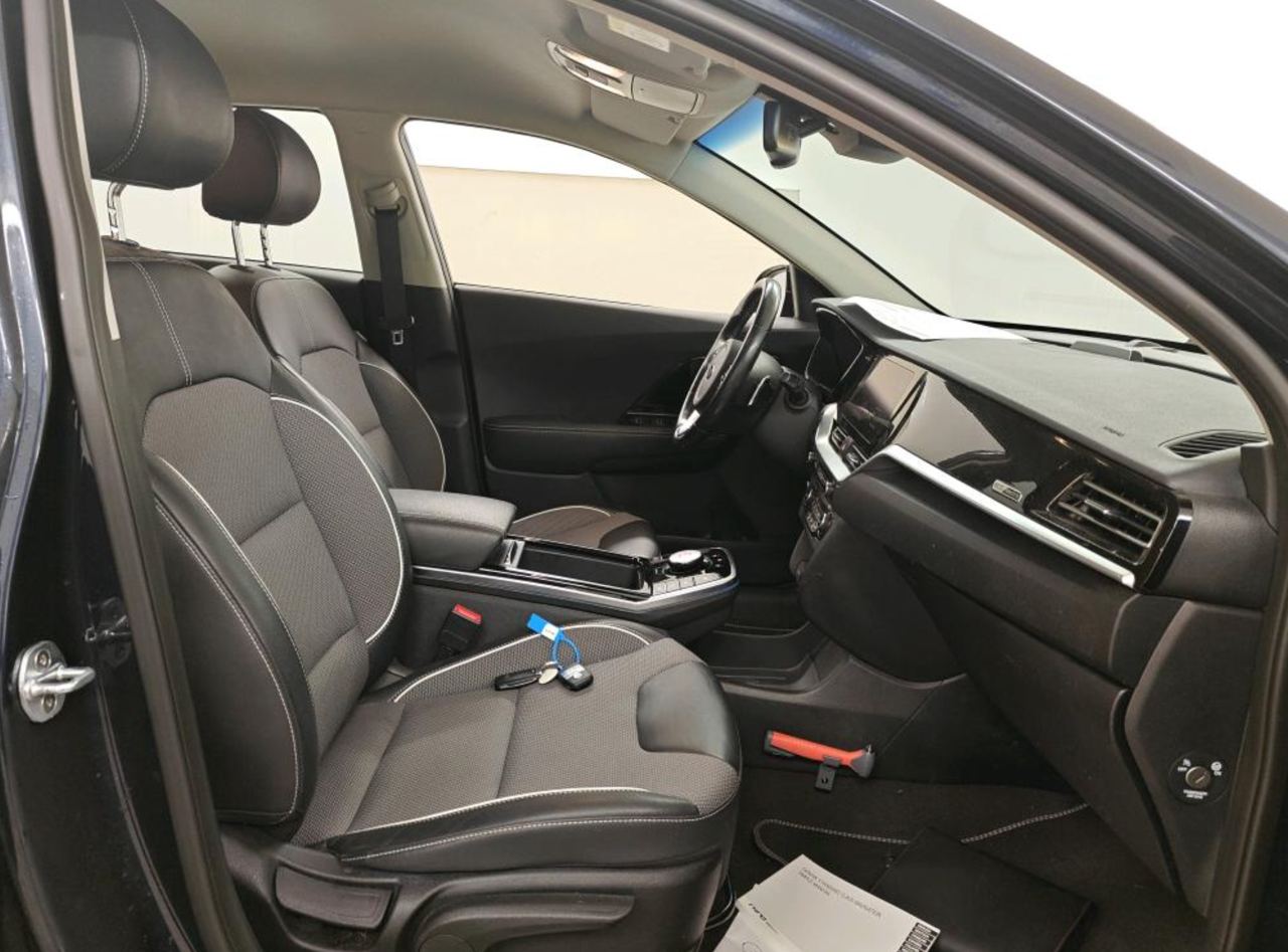 Фото - Kia Niro #9