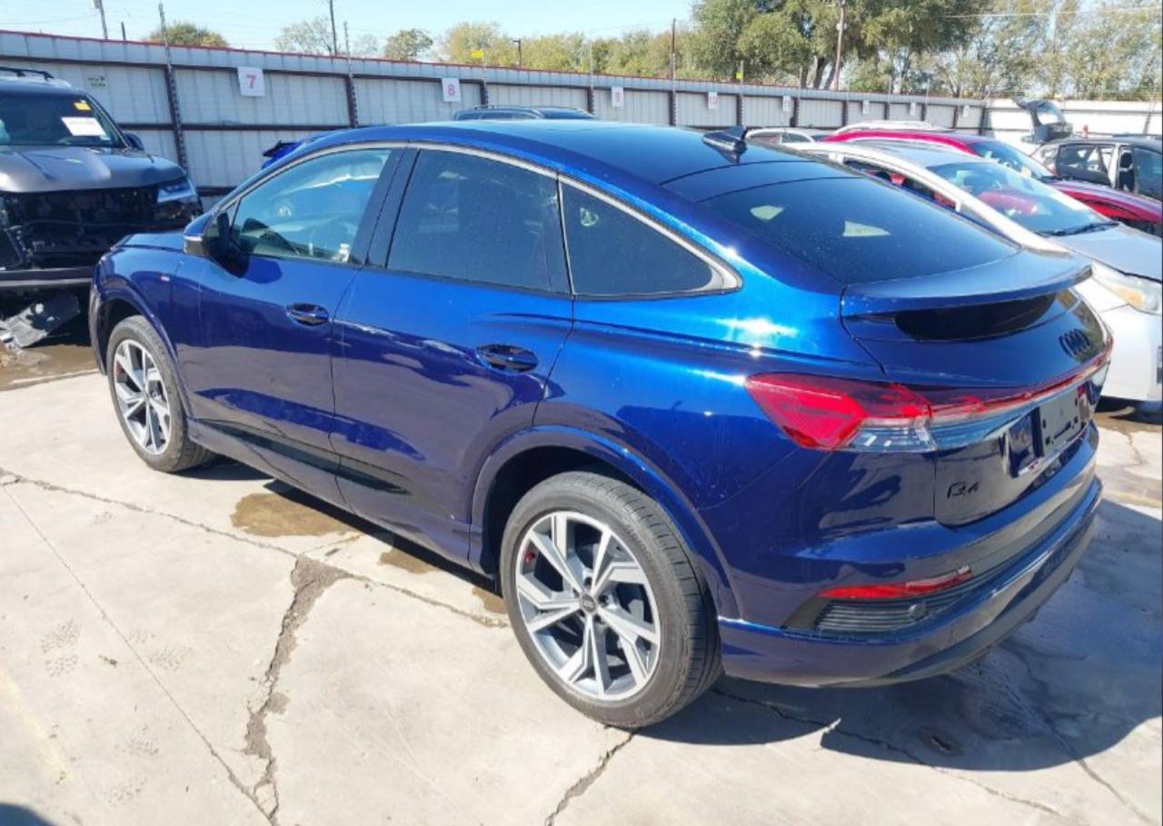 Фото - Audi Q4 Sportback e-tron #4