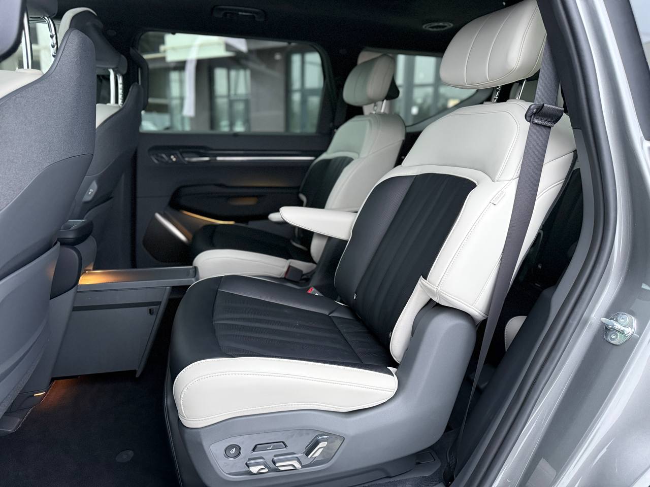 Фото - Kia EV9 #11