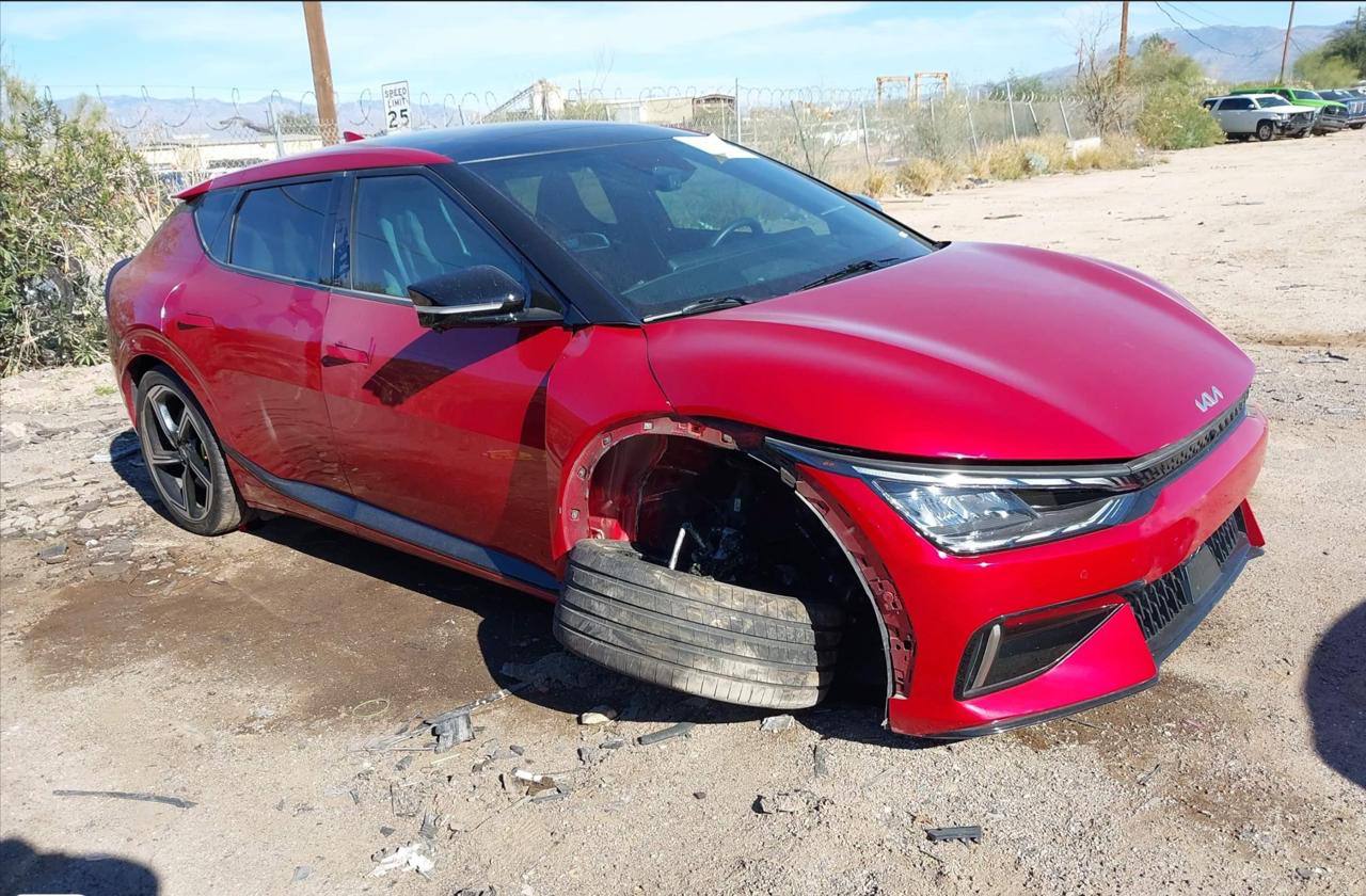 Фото - Kia EV6 #2