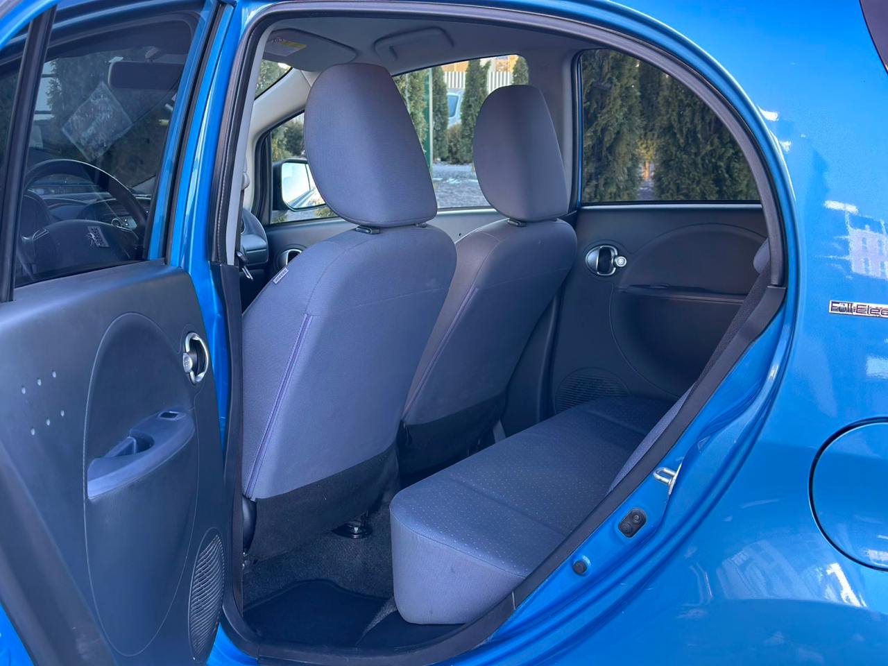 Фото - Peugeot Ion #7