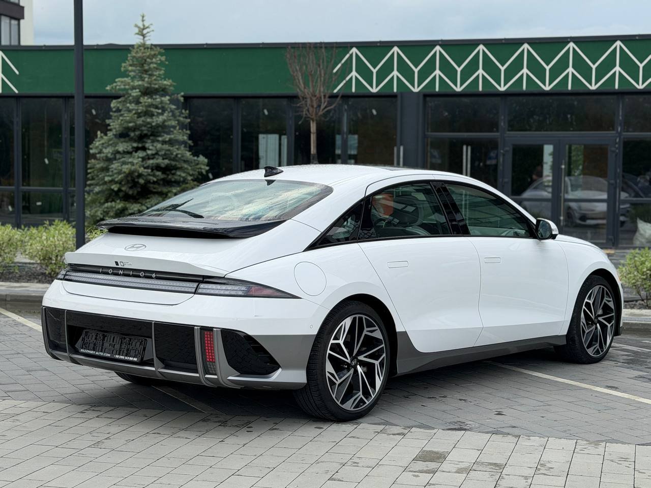 Фото - Hyundai IONIQ 6 #5