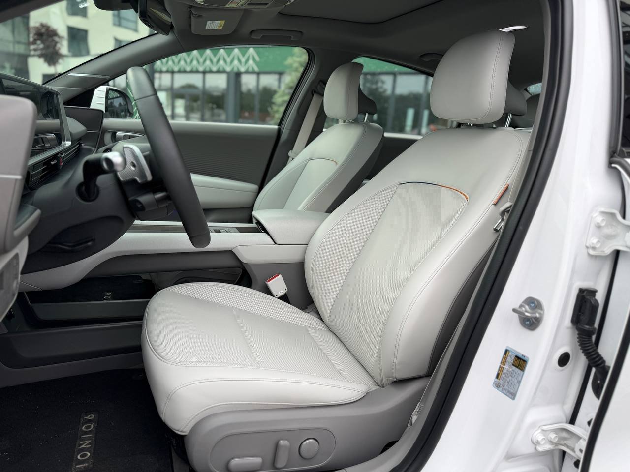 Фото - Hyundai IONIQ 6 #8