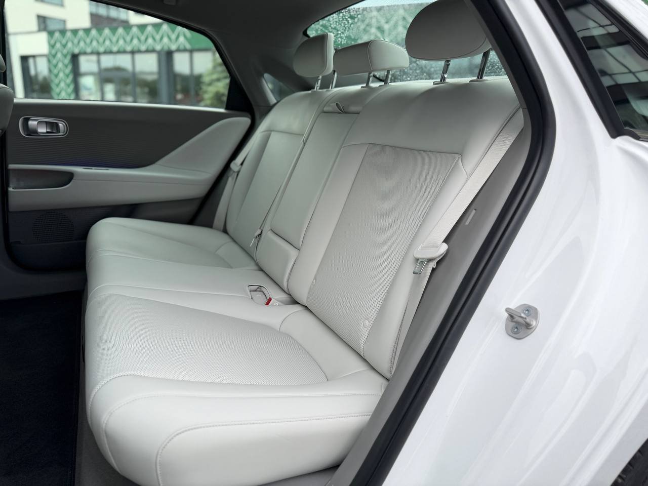 Фото - Hyundai IONIQ 6 #9