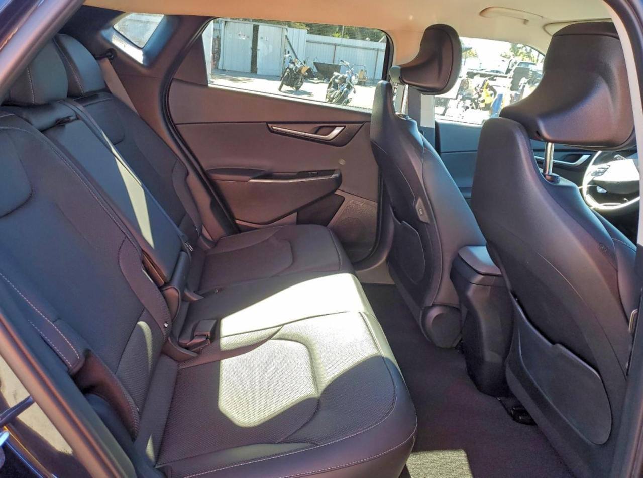 Фото - Kia EV6 #9