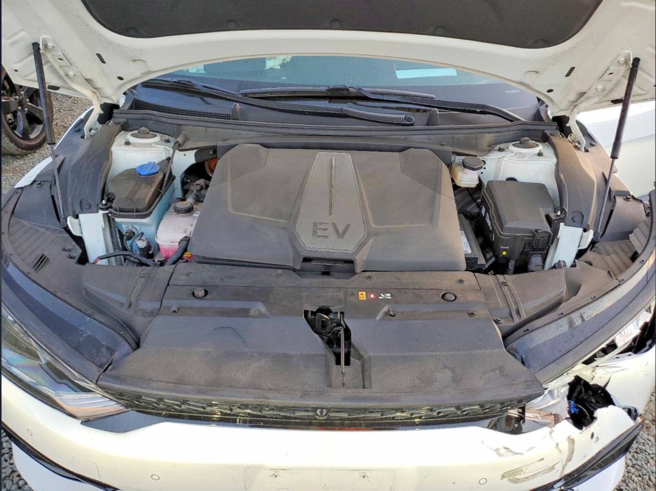 Фото - Kia EV6 #11