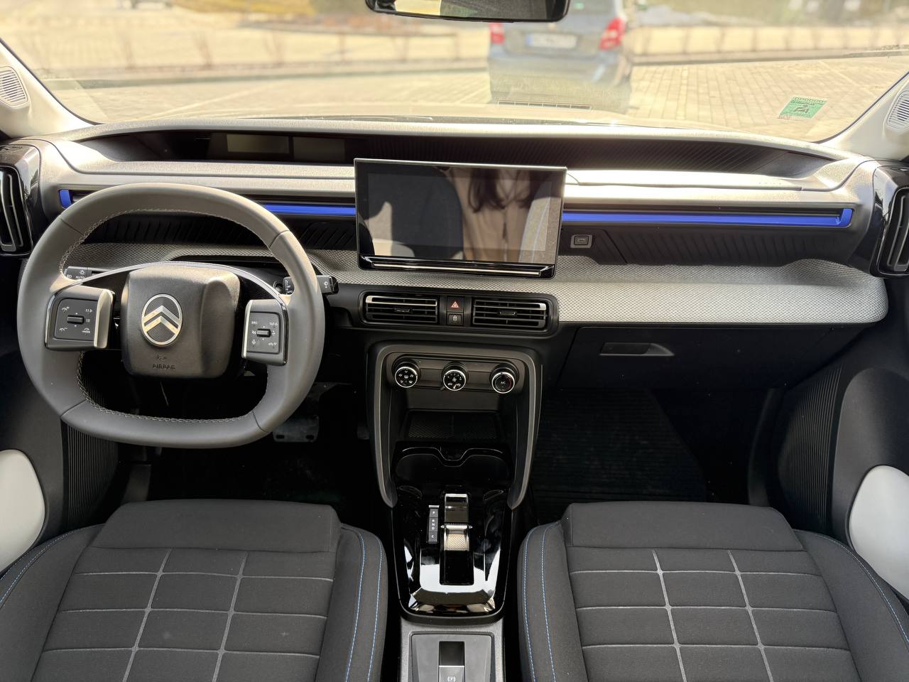 Фото - Citroen e-C3 #11