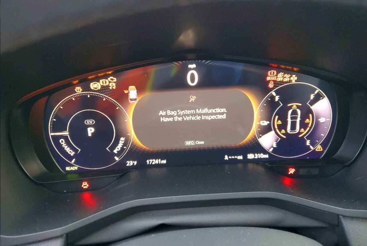 Фото - Mazda CX-90 #7