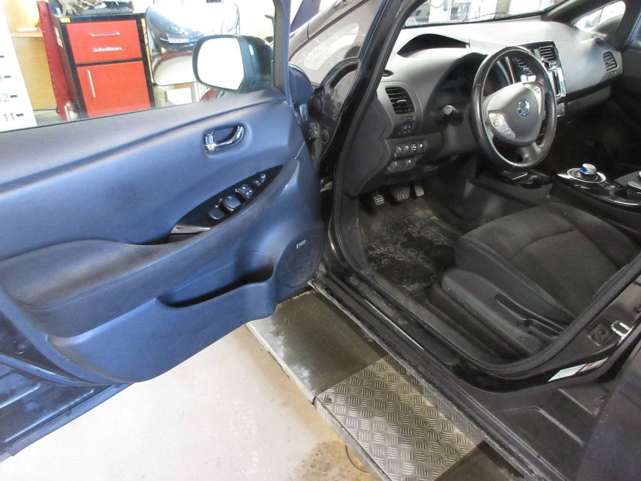 Фото - Nissan Leaf #7