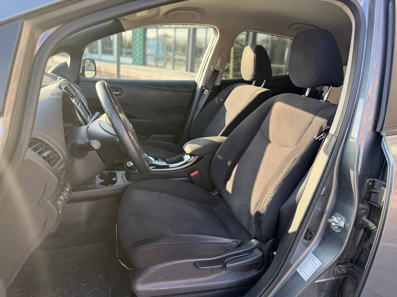 Фото - Nissan Leaf #8