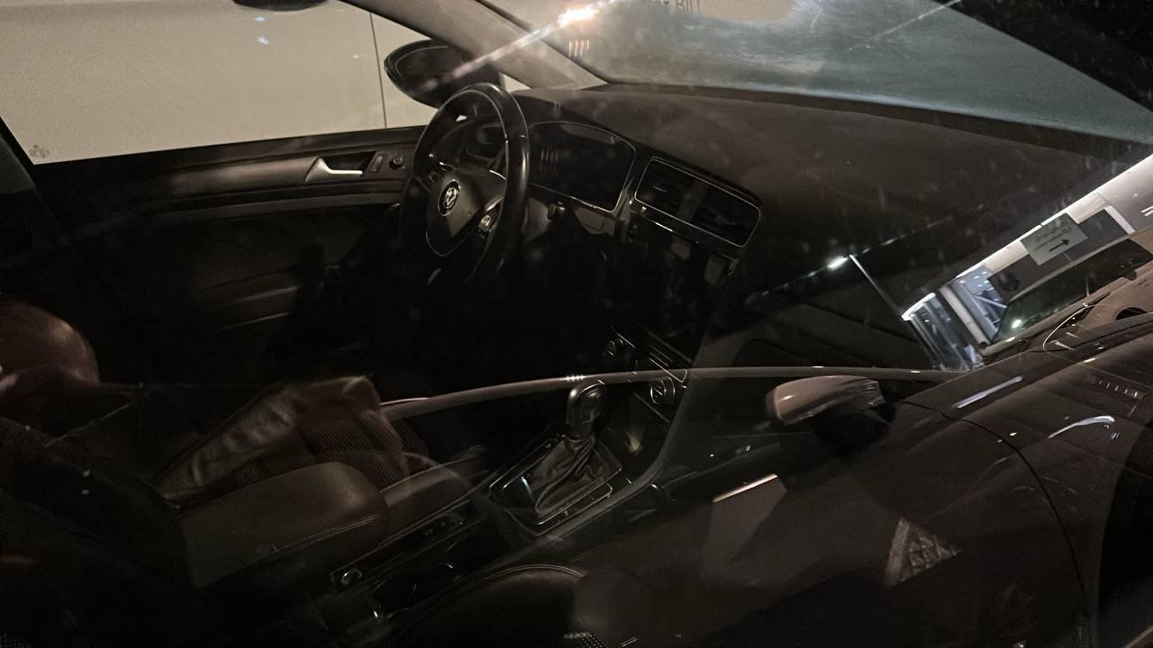 Фото - Volkswagen E-Golf #2