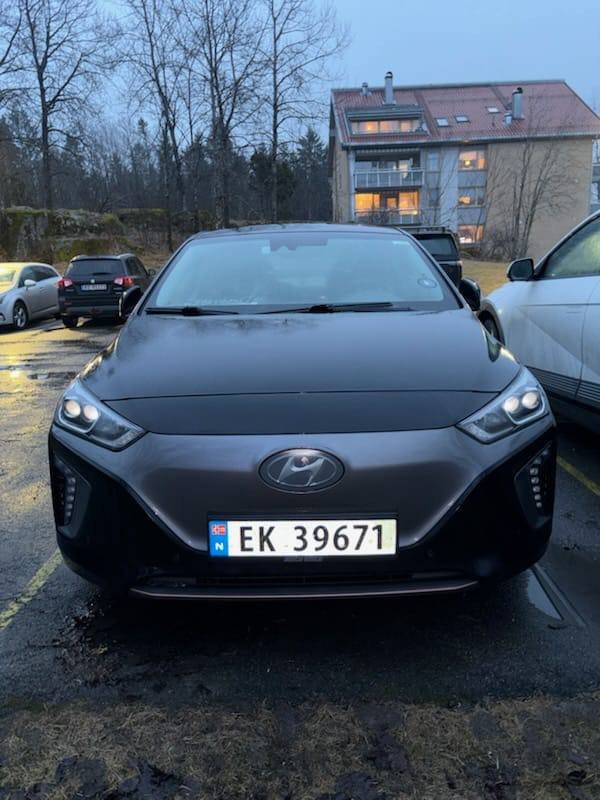 Фото - Hyundai IONIQ #2