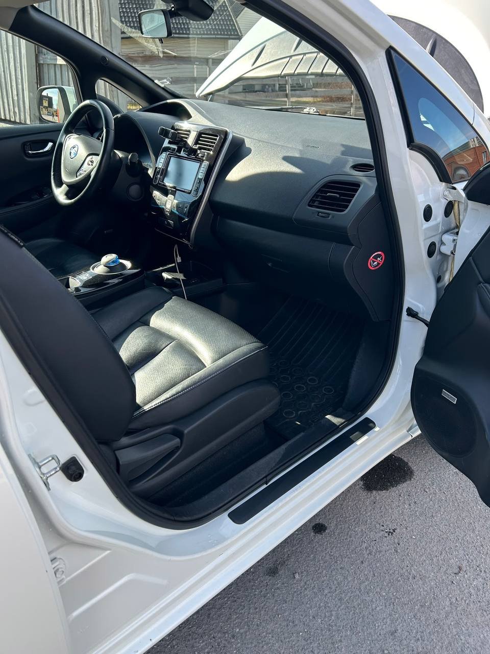 Фото - Nissan Leaf #7