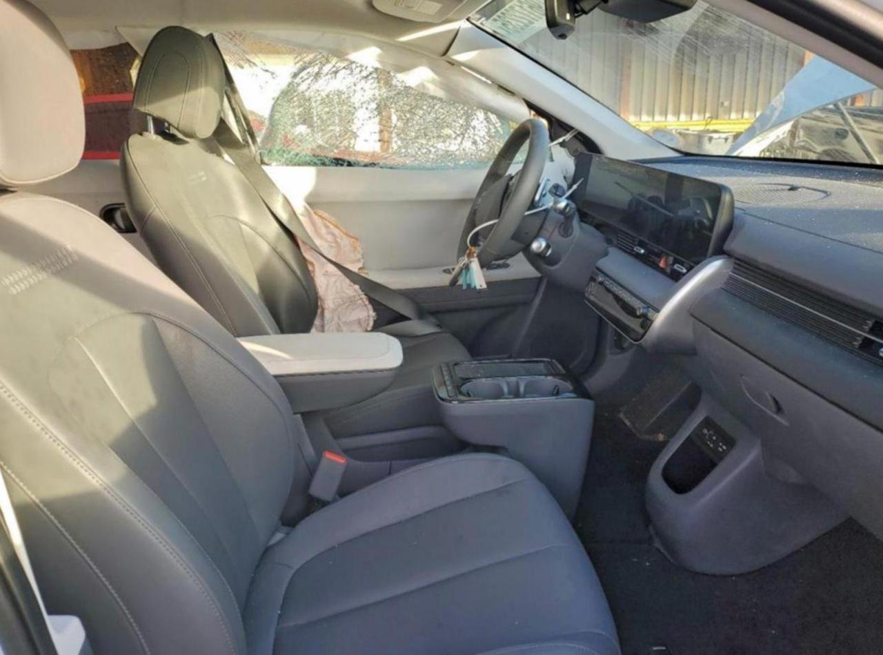 Фото - Hyundai IONIQ 5 #7