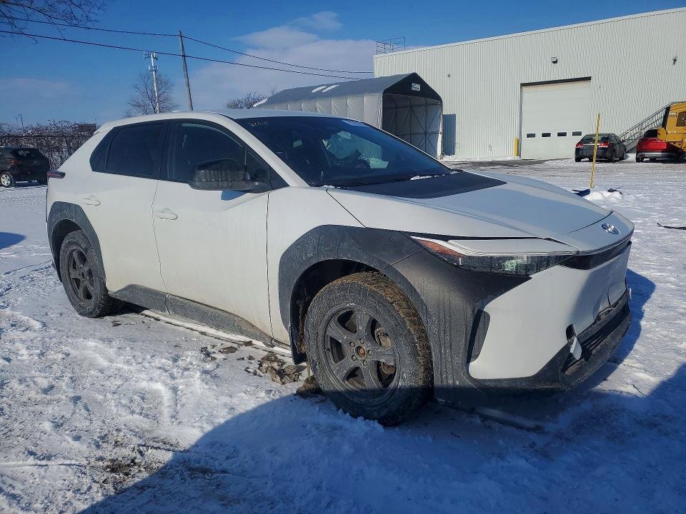 Фото - Toyota bZ4X #2