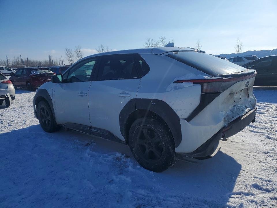 Фото - Toyota bZ4X #3