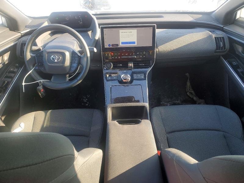 Фото - Toyota bZ4X #8