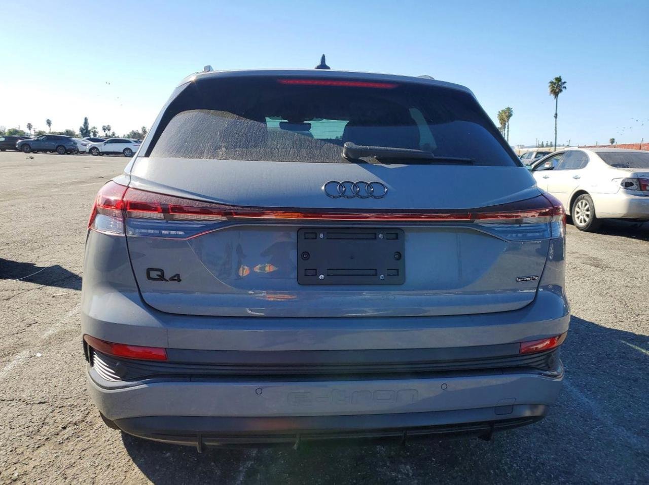 Фото - Audi Q4 e-tron #5