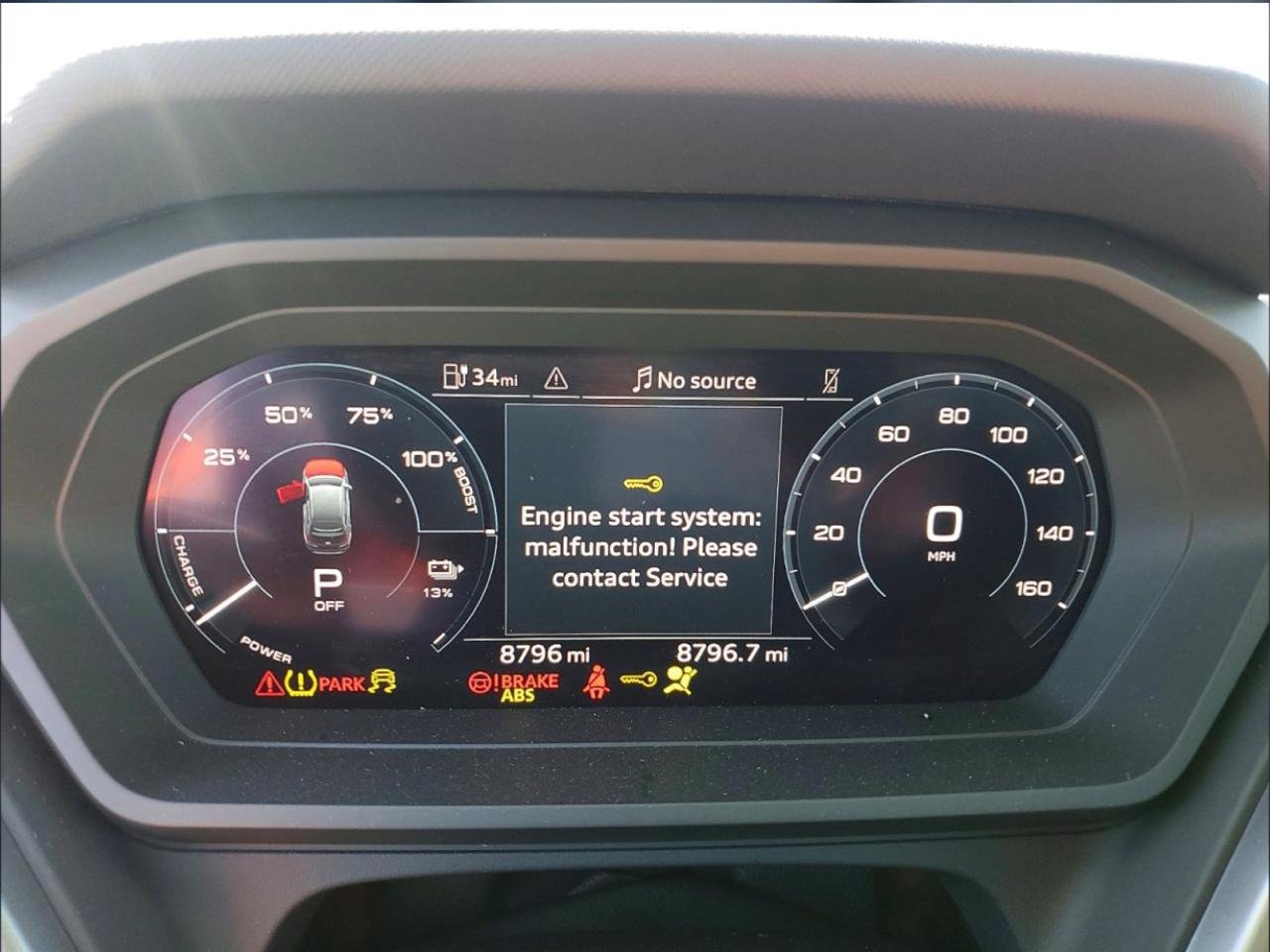 Фото - Audi Q4 e-tron #7