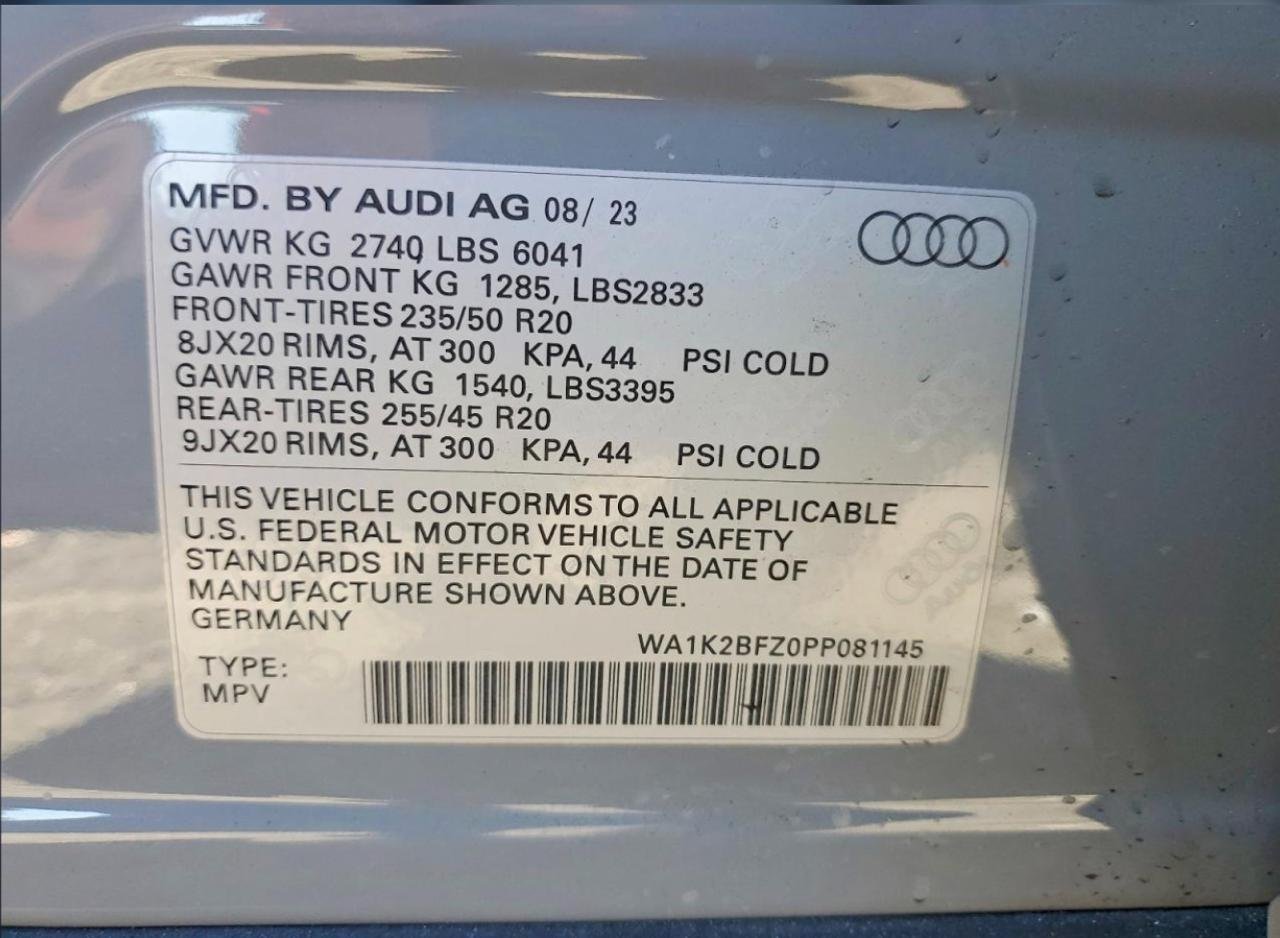 Фото - Audi Q4 e-tron #12