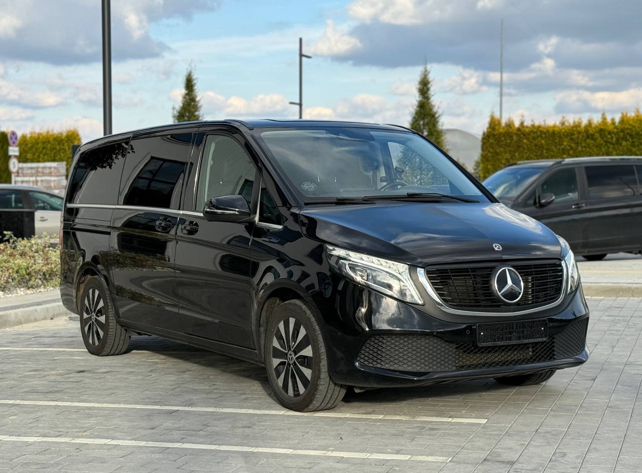 Фото - Mercedes-Benz EQV #3