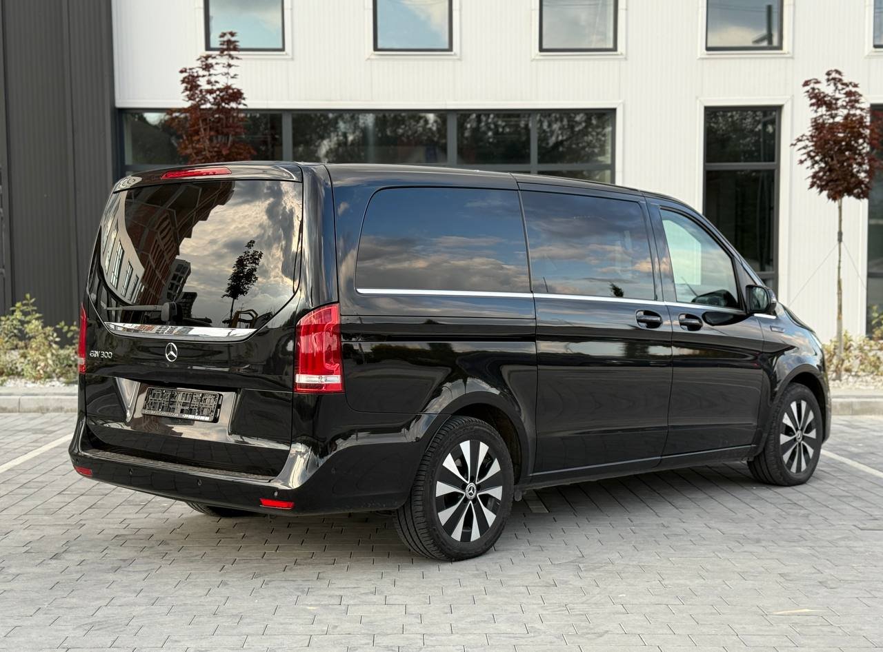 Фото - Mercedes-Benz EQV #4