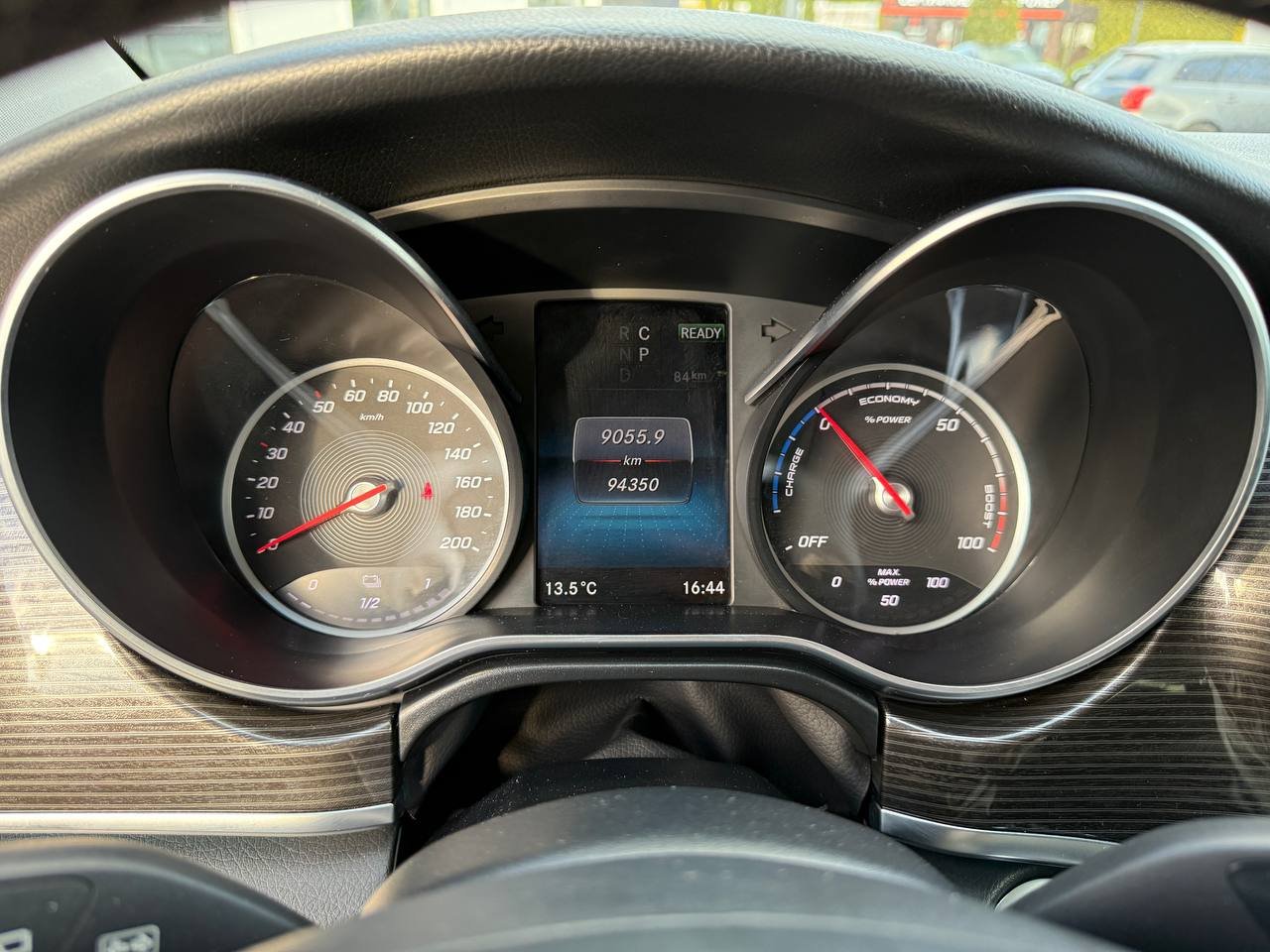 Фото - Mercedes-Benz EQV #7