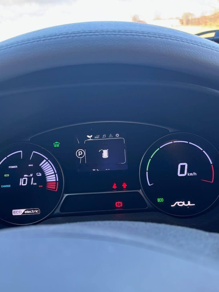 Фото - Kia Soul EV #6