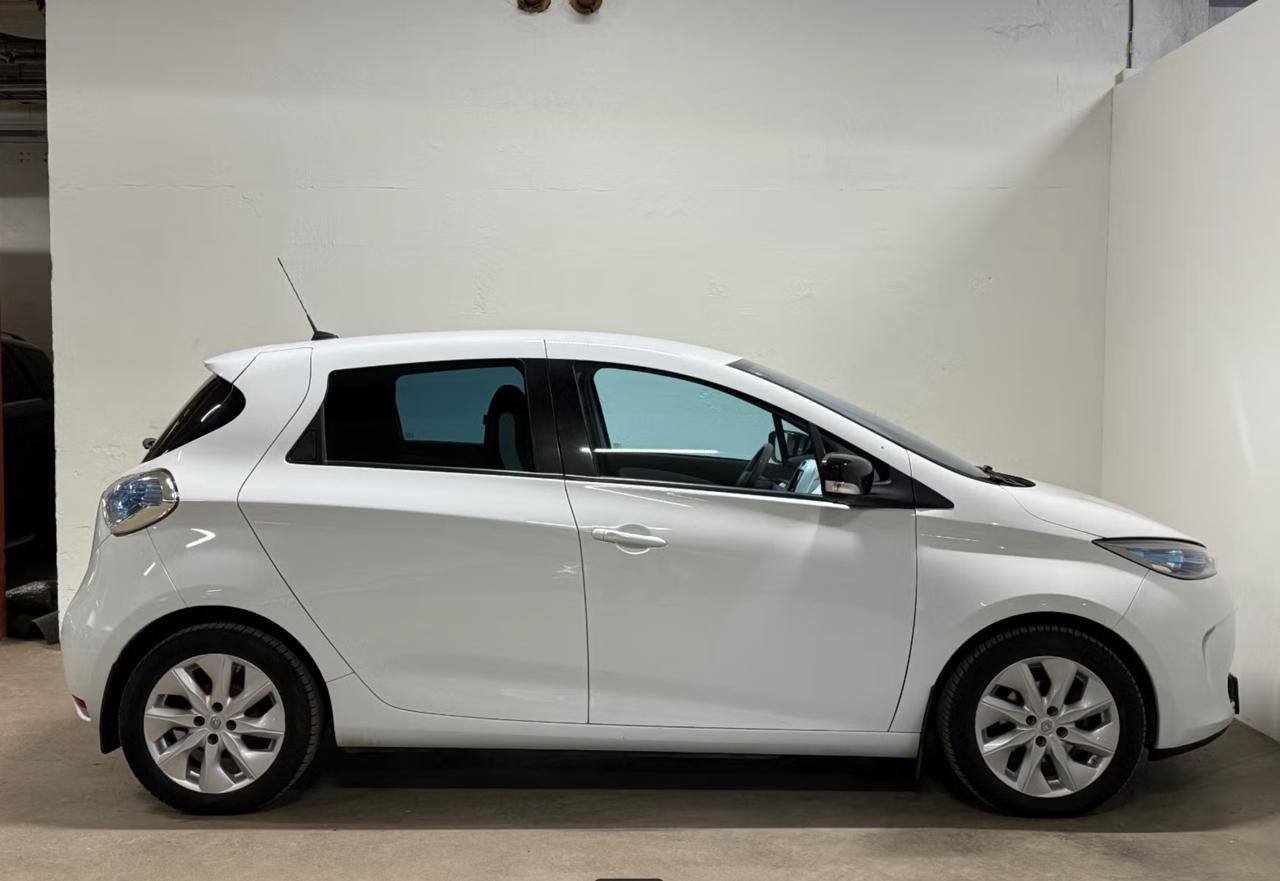 Фото - Renault ZOE #5