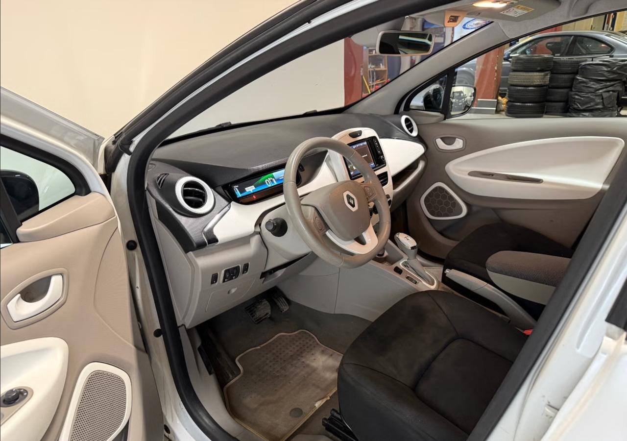Фото - Renault ZOE #7