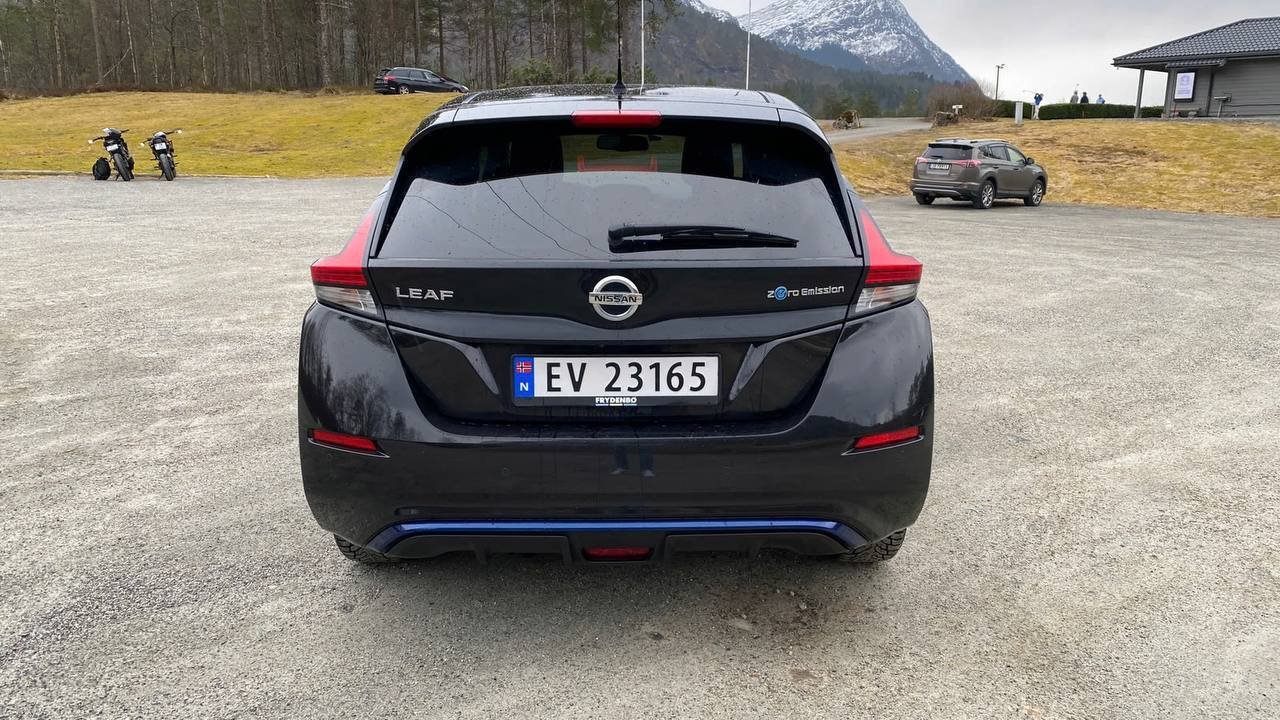 Фото - Nissan Leaf #4