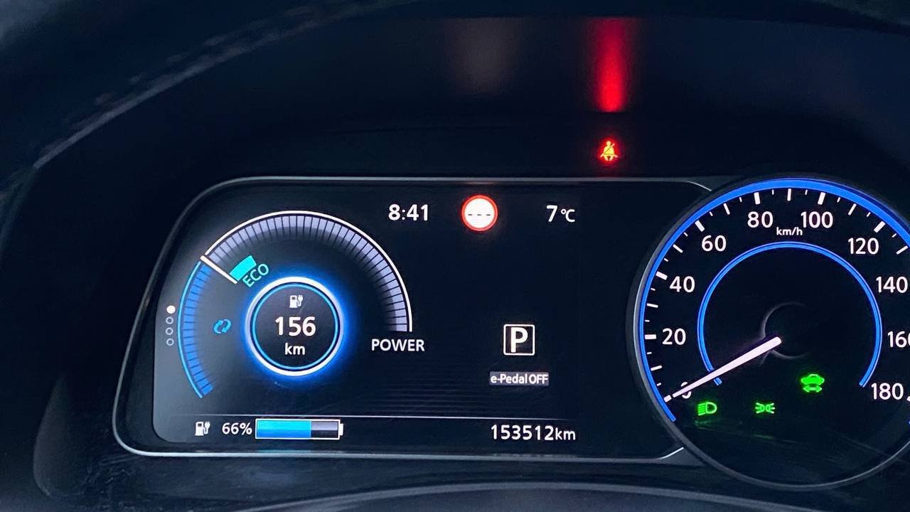 Фото - Nissan Leaf #6