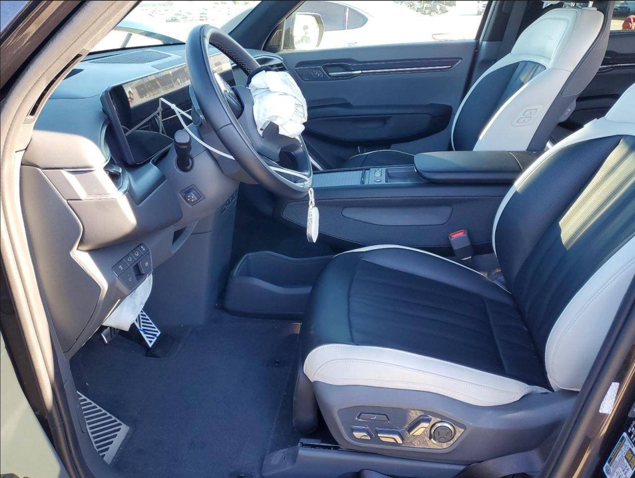 Фото - Kia EV9 #8