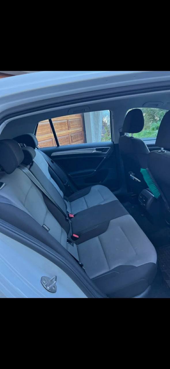 Фото - Volkswagen E-Golf #6