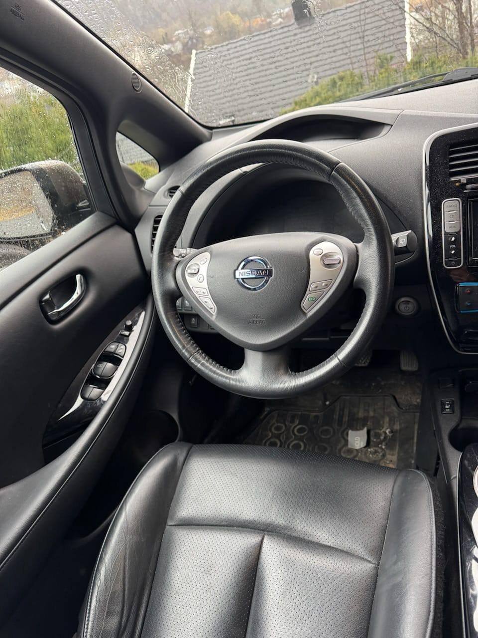 Фото - Nissan Leaf #6