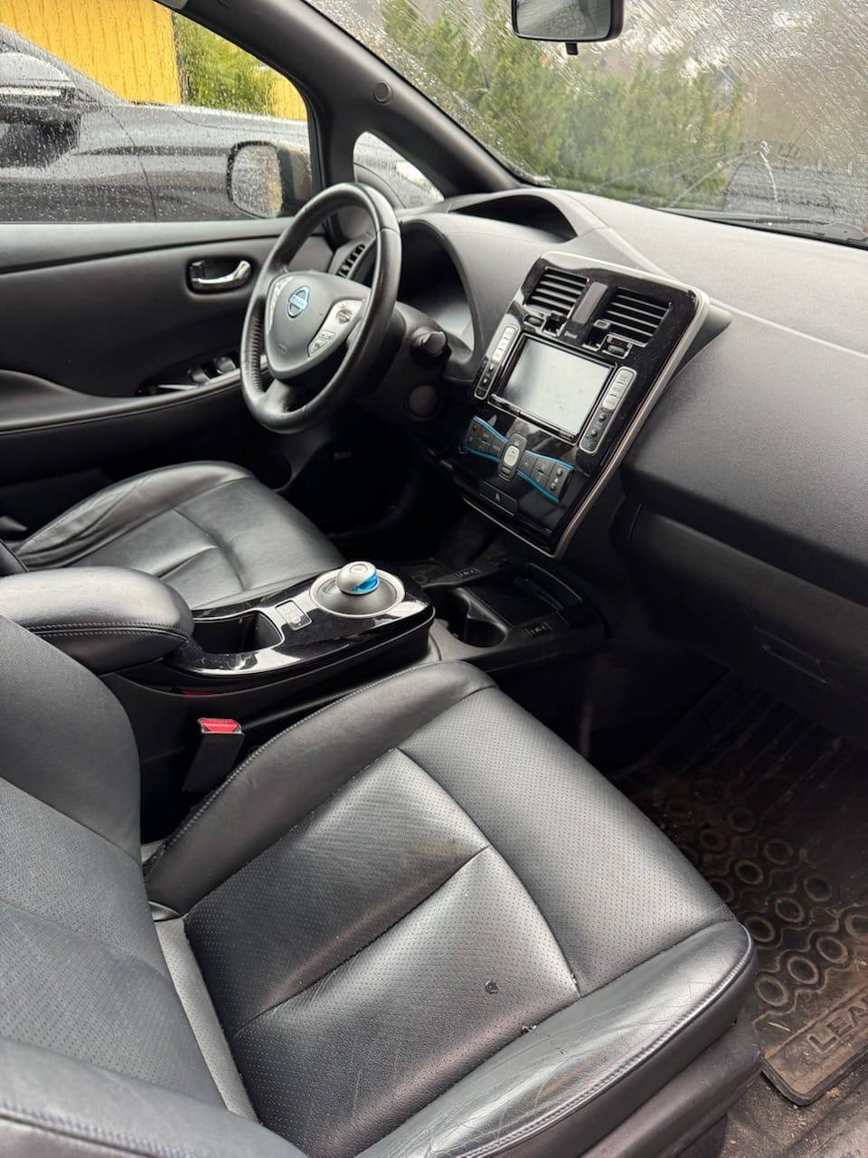 Фото - Nissan Leaf #9