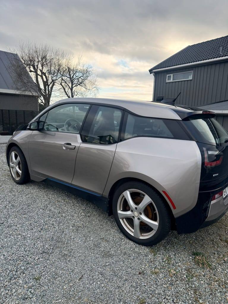 Фото - BMW I3 #2