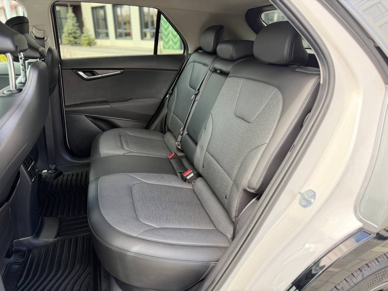 Фото - Kia Niro #12