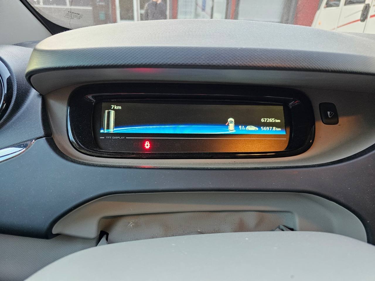 Фото - Renault ZOE #5