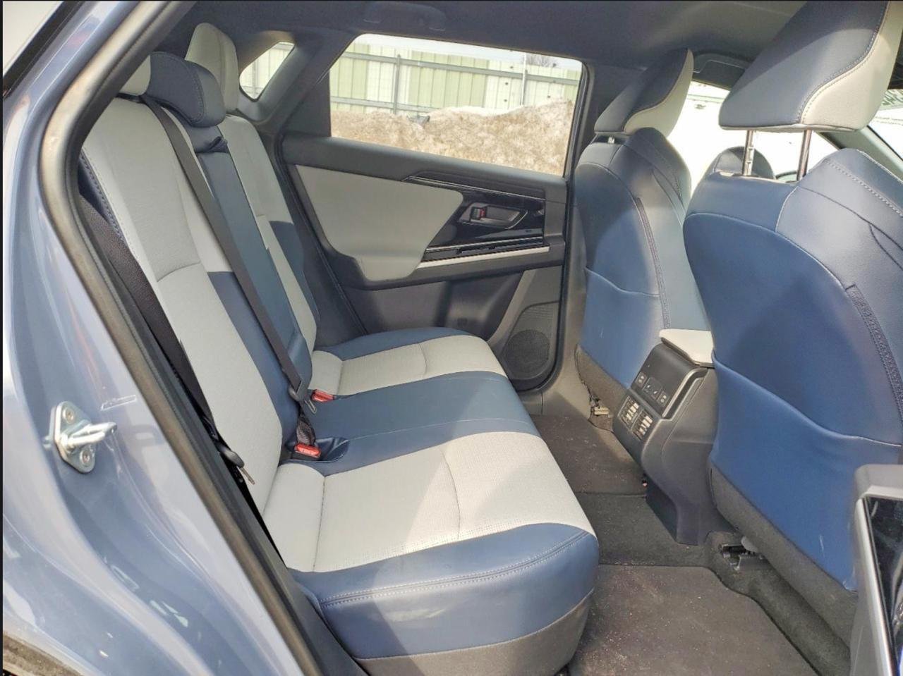 Фото - Subaru Solterra #9