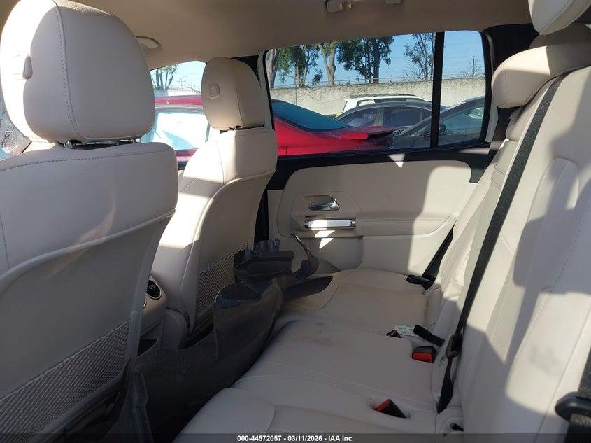 Фото - Mercedes-Benz EQB #9