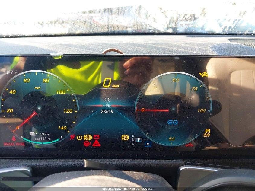 Фото - Mercedes-Benz EQB #7