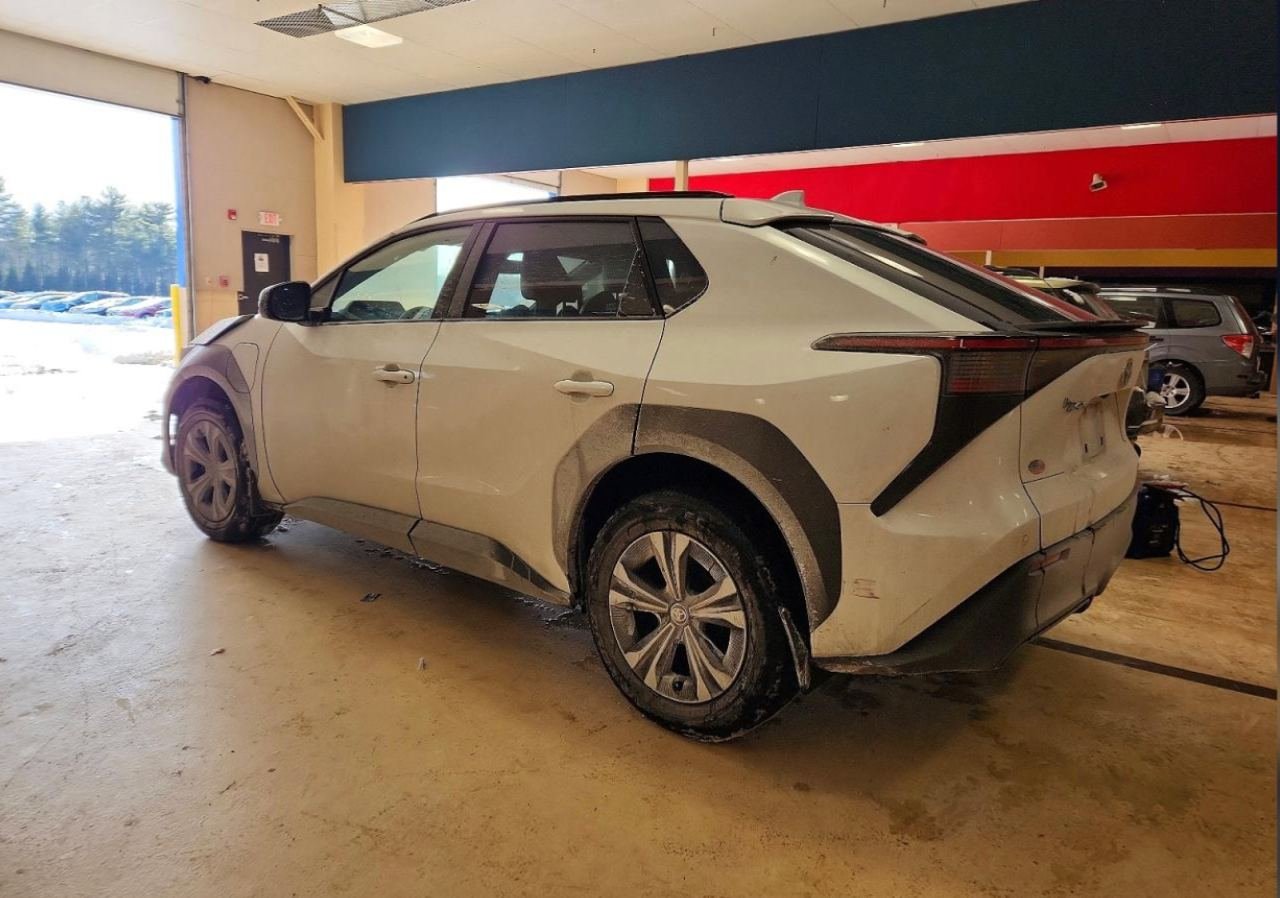 Фото - Toyota bZ4X #2