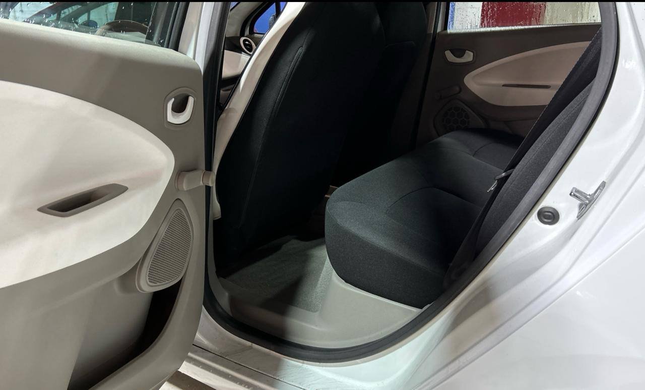 Фото - Renault ZOE #5