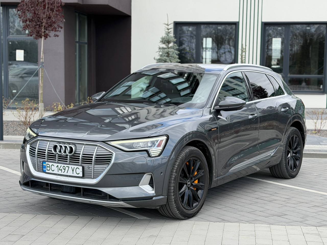 Audi E-tron