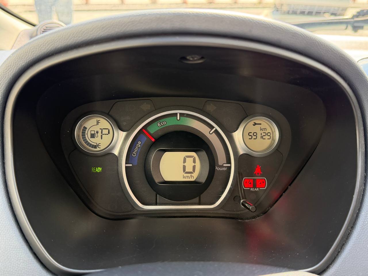 Фото - Peugeot Ion #7